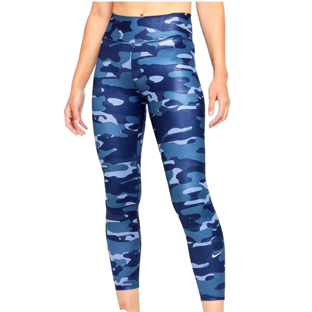 Women's Camo nike legends